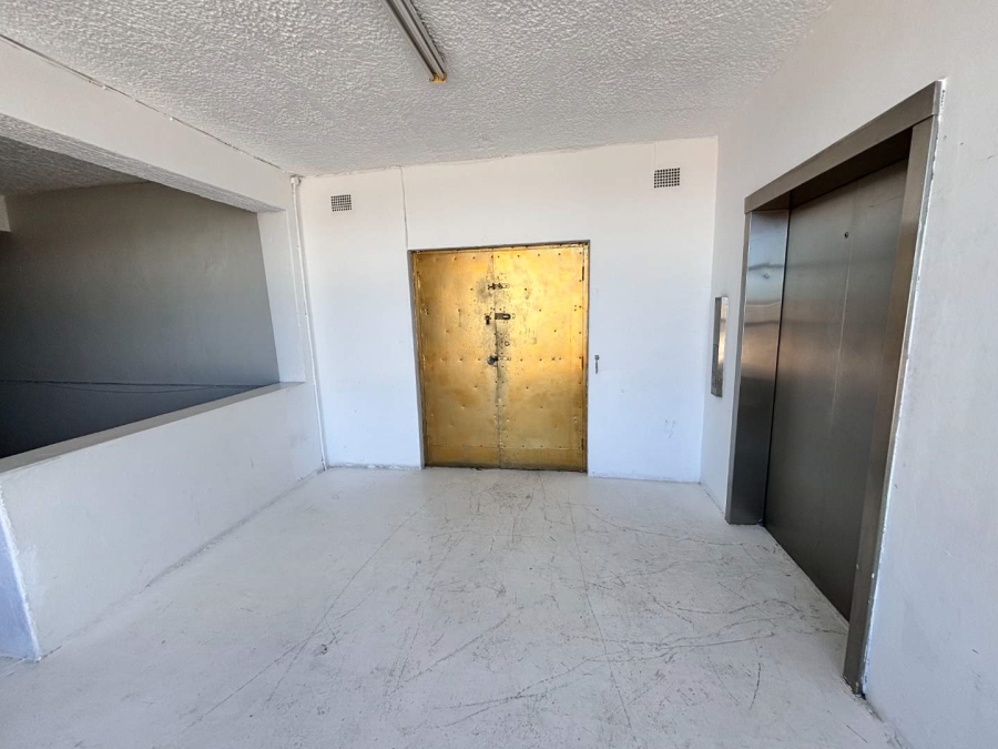To Let commercial Property for Rent in Paarden Eiland Western Cape